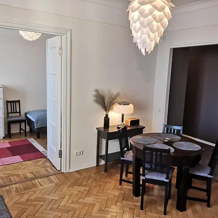 Gonsiori 3 Tenors Διαμέρισμα *